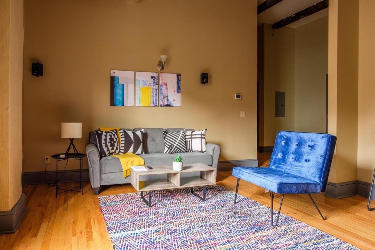 Апартаменты Frontdesk 2015 East 4Th Street Apts Downtown Кливленд Экстерьер фото